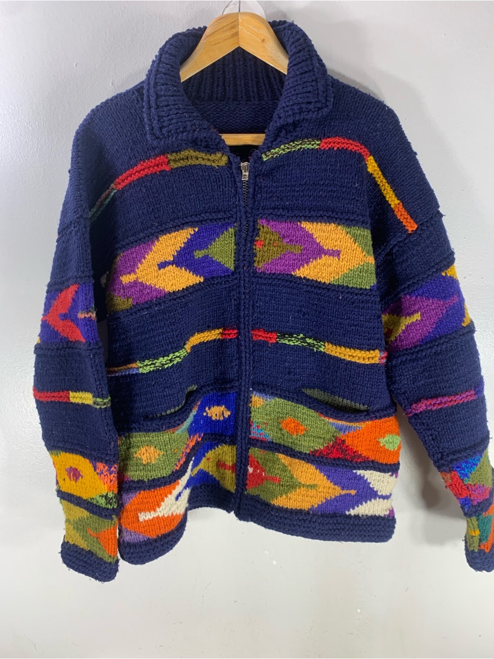Vintage Multicolor Hand-Knit Geometric Wool-Style Zip-Up Sweater Jacket –